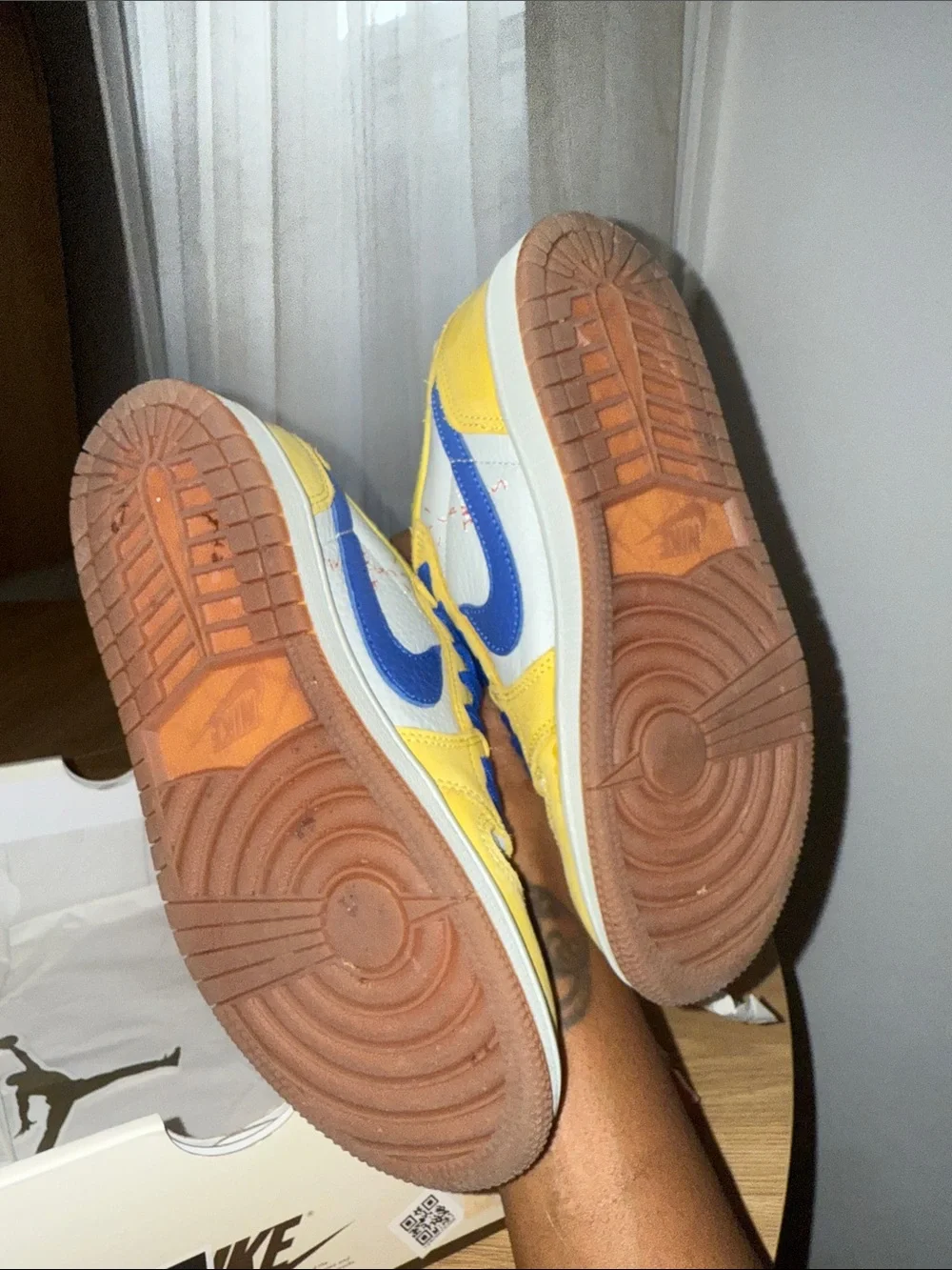 TRAVIS SCOTT X JORDAN 1 RETRO LOW OG SP PS 'CANARY'